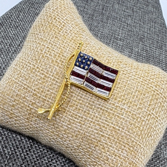 KJL American Flag Brooch/Pendant - Picture 1 of 6